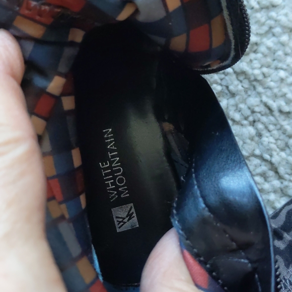 White Mountain Boots, Black size 7.5 - Picture 6 of 6